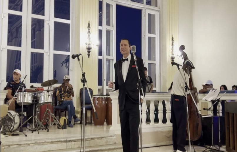 Gallery photo 12 of Philip Solis Sings Sinatra