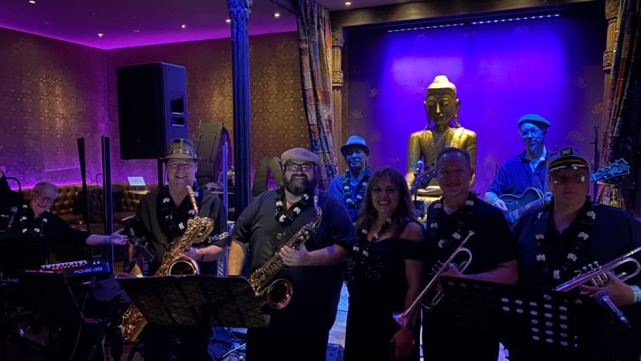 Gallery photo 1 of The Regatta Band
