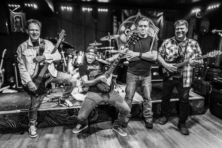 Gallery photo 1 of The Rewinders - 80s-00s rock cover band