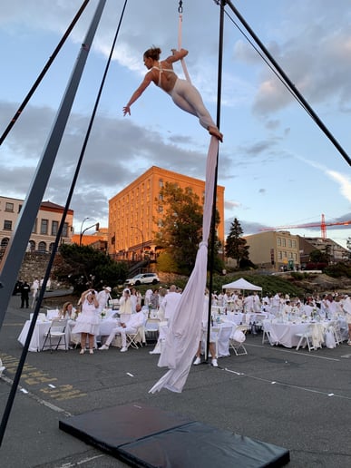 Gallery photo 4 of The Rising Circus Company