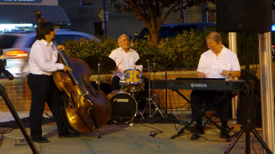 Gallery photo 5 of The Robert Lawrence Orchestra & Quartet