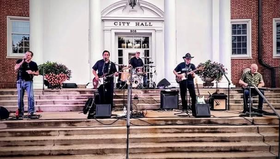 Gallery photo 3 of The Rosedale Ramblin’ Band