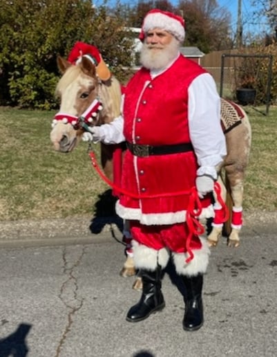 Gallery photo 10 of Louisville Claus