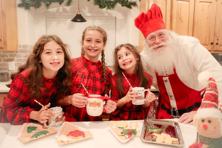 Gallery photo 4 of The Santa Pops