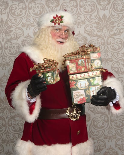 Gallery photo 10 of Book Santa Claus Deane