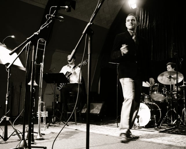 Gallery photo 1 of The Seattle Starlight Band