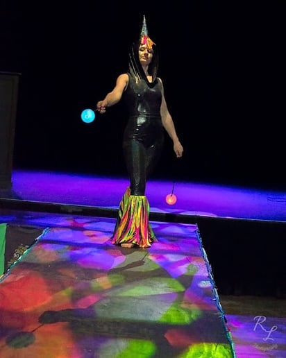 Gallery photo 10 of Aglow