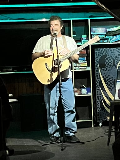 Gallery photo 5 of The Singing Gutterboy