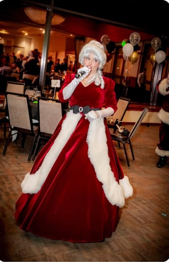 Gallery photo 1 of The Singing Mrs. Claus LA