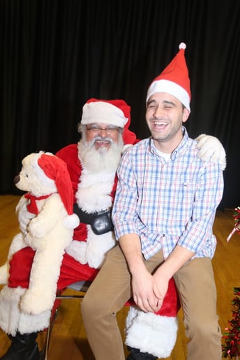 Gallery photo 14 of The Singing Santa Claus of Los Angeles