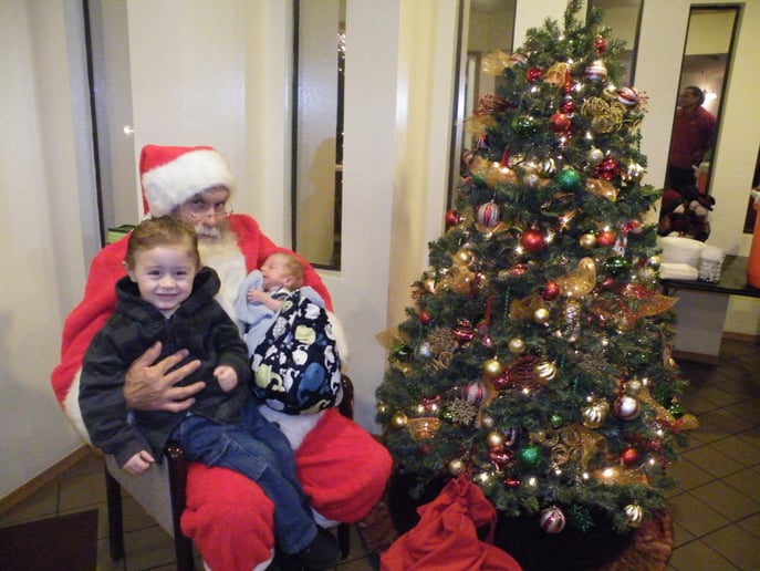 Gallery photo 5 of The Singing Santa, Santa Jay
