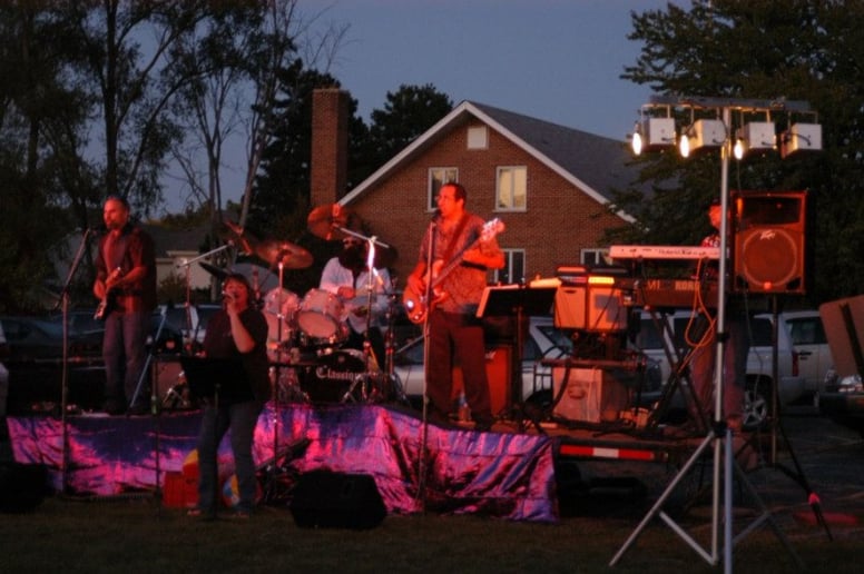 Gallery photo 10 of Party Blvd. Band