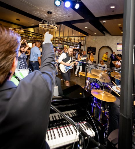 Gallery photo 1 of The Stephen Lee Band