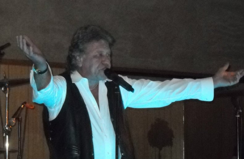 Gallery photo 24 of THE STRICTLY 60s BAND