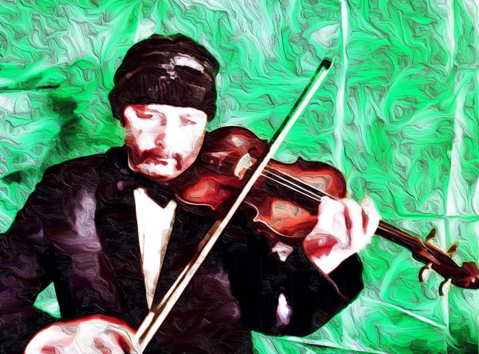 Gallery photo 16 of The Strolling Violinist