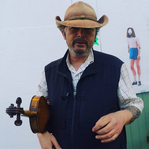 Gallery photo 31 of The Strolling Violinist
