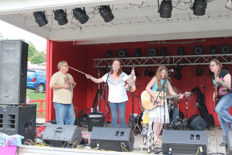 Gallery photo 9 of The Sugarbeats