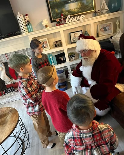 Gallery photo 6 of Santa's Suit