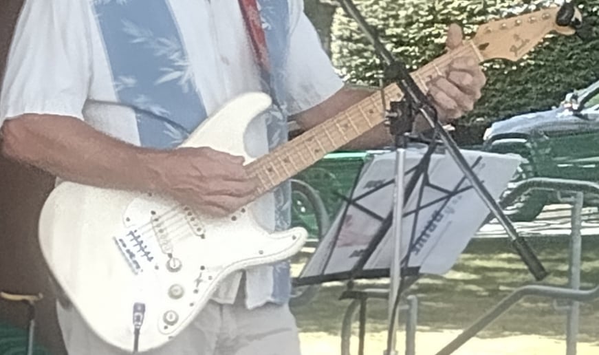 Gallery photo 1 of The Surf Drive Band