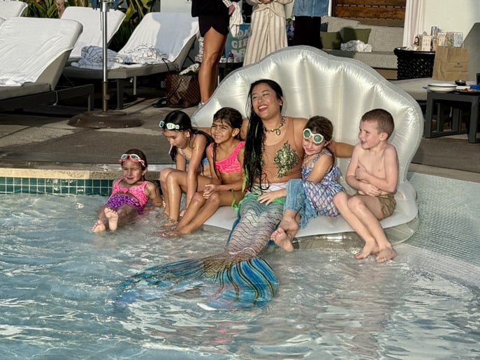 Gallery photo 2 of The Surreal Sirena Mermaid Entertainment