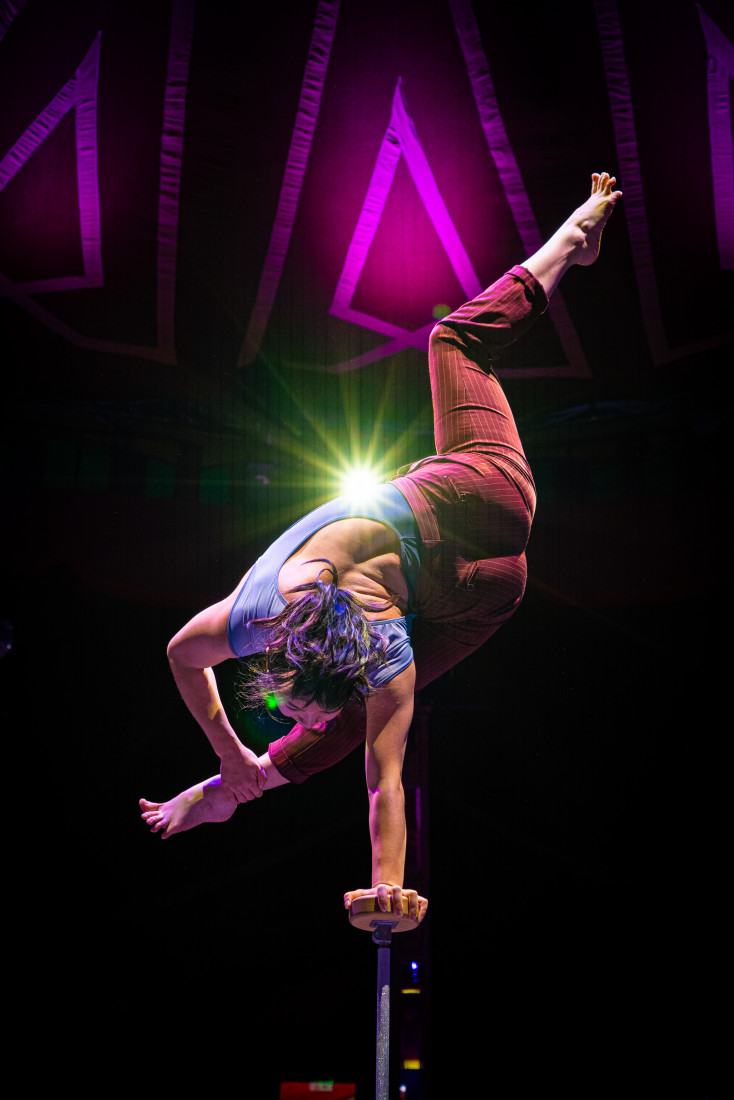 Gallery photo 2 of Acrobatic Artist Junru