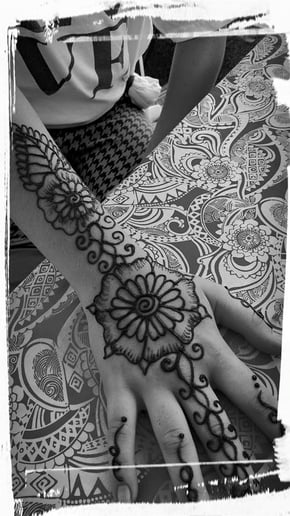 Gallery photo 2 of The Tipsy Turtle Henna