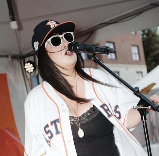 Gallery photo 5 of The Tracy Perez Band