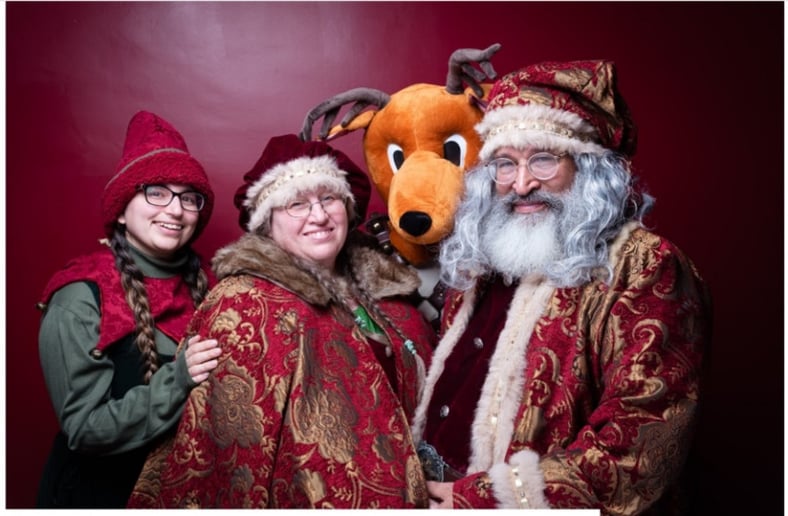 Gallery photo 2 of The Vintage Santa 315