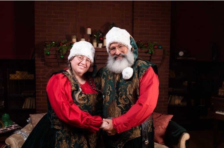 Gallery photo 4 of The Vintage Santa 315