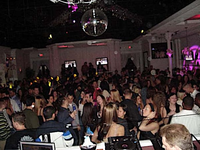 Gallery photo 3 of The Vinyl DJ Experience