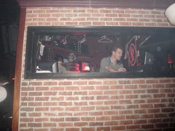 Gallery photo 7 of The Vinyl DJ Experience