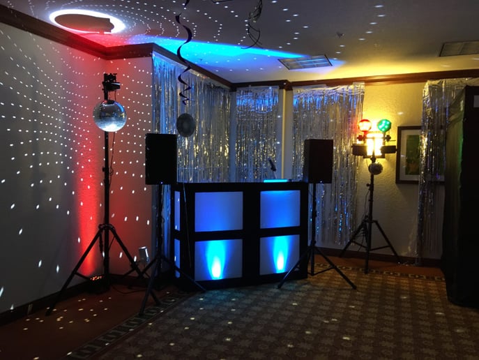 Gallery photo 8 of The Vinyl DJ Experience