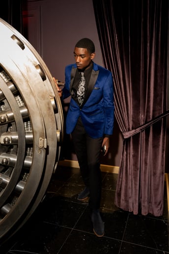 Gallery photo 10 of The Visionary Noir
