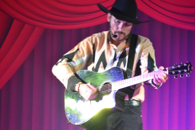 Gallery photo 8 of Garth Brooks Tribute Show