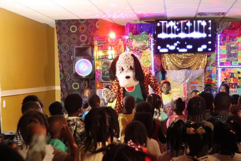 Gallery photo 2 of Dream Shakers Live & Virtual Shows