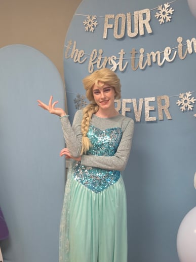 Gallery photo 3 of The Weekend Princess