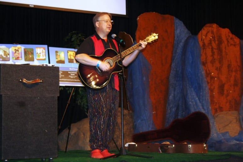 Gallery photo 9 of The Wes Holly Show