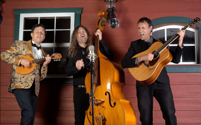 Gallery photo 2 of Erik Yates / Hot Buttered Rum / Gin & Boots