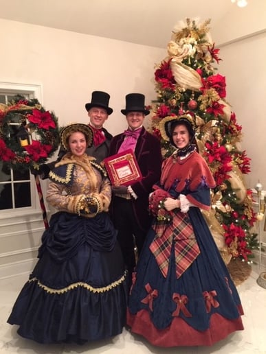 Gallery photo 11 of The Yuletide Carolers (NYC)