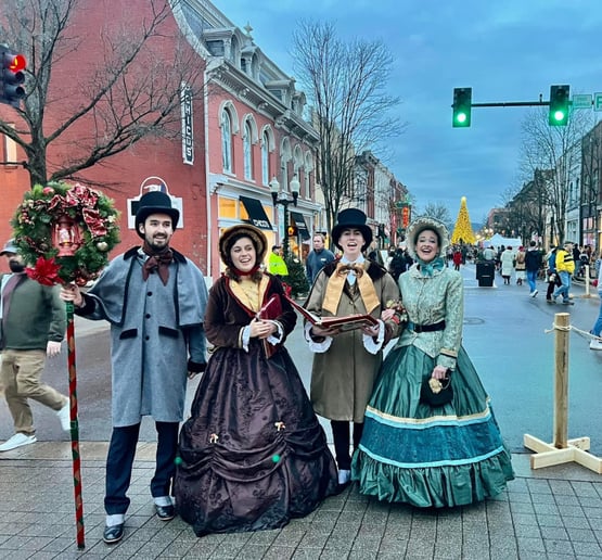 Gallery photo 7 of The Yuletide Carolers (Nashville)