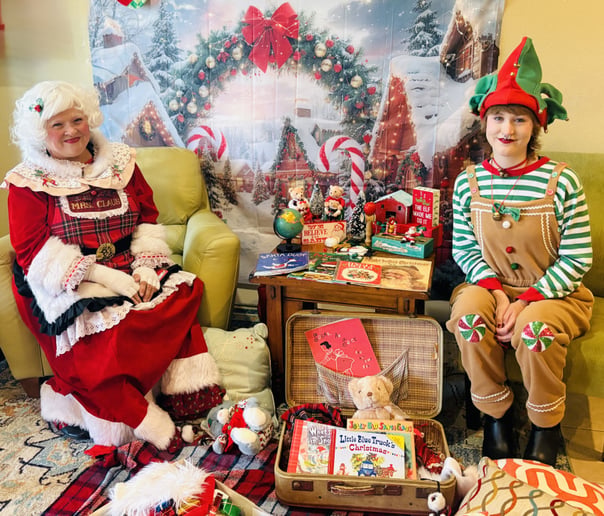 Gallery photo 10 of Thee Mrs. Claus