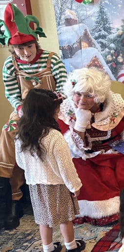 Gallery photo 11 of Thee Mrs. Claus