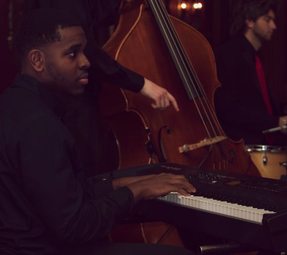 Gallery photo 10 of TheGroovin'Foxes