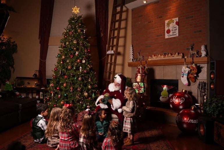 Gallery photo 3 of There's Santa!