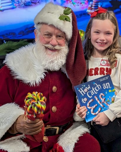 Gallery photo 8 of There's Santa!