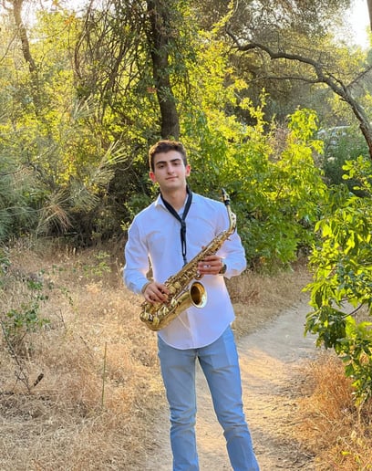 Gallery photo 1 of TheSaxoMan
