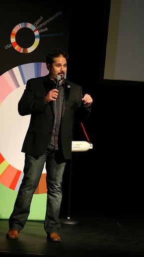 Gallery photo 3 of Jose Castillo