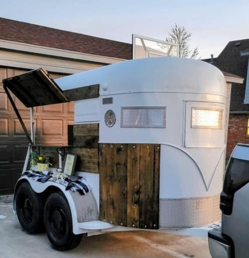 Gallery photo 7 of Thirsty Traveler Mobile Bar LLC