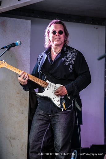 Gallery photo 2 of Thom Buchanan