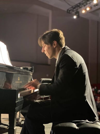 Gallery photo 4 of Thomas Dotson Piano